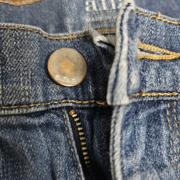 a.n.a. Jean shorts size 10 - Picture 11 of 12